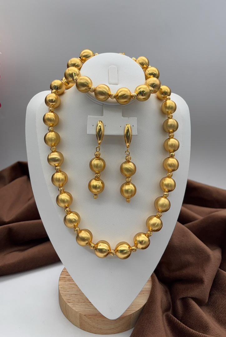 Aurique Italian earrings 2005