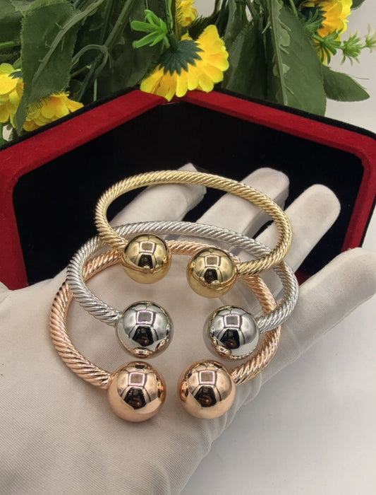 Aurique Itallian Bangle 1038