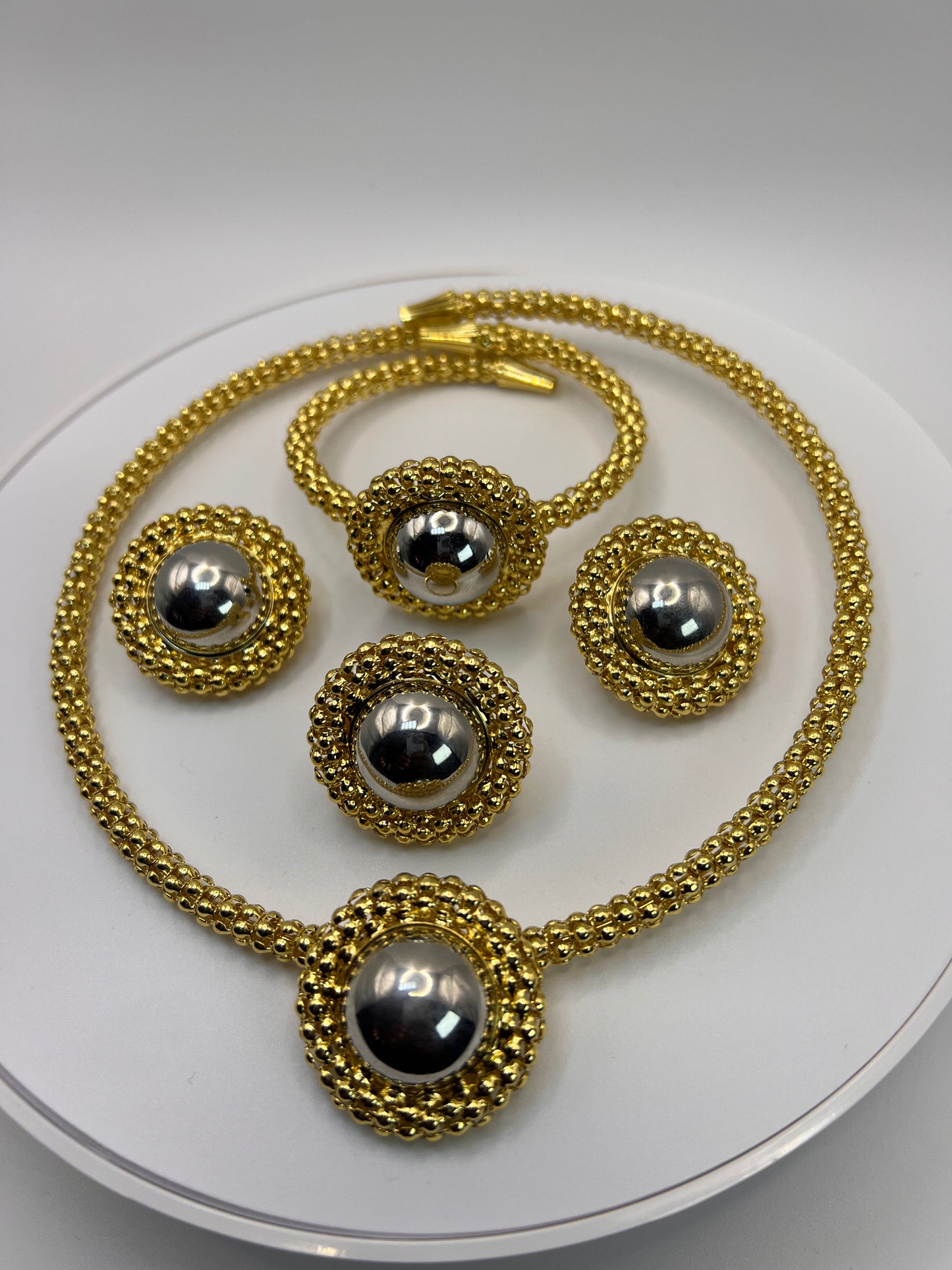 Round Ball With Cord Set