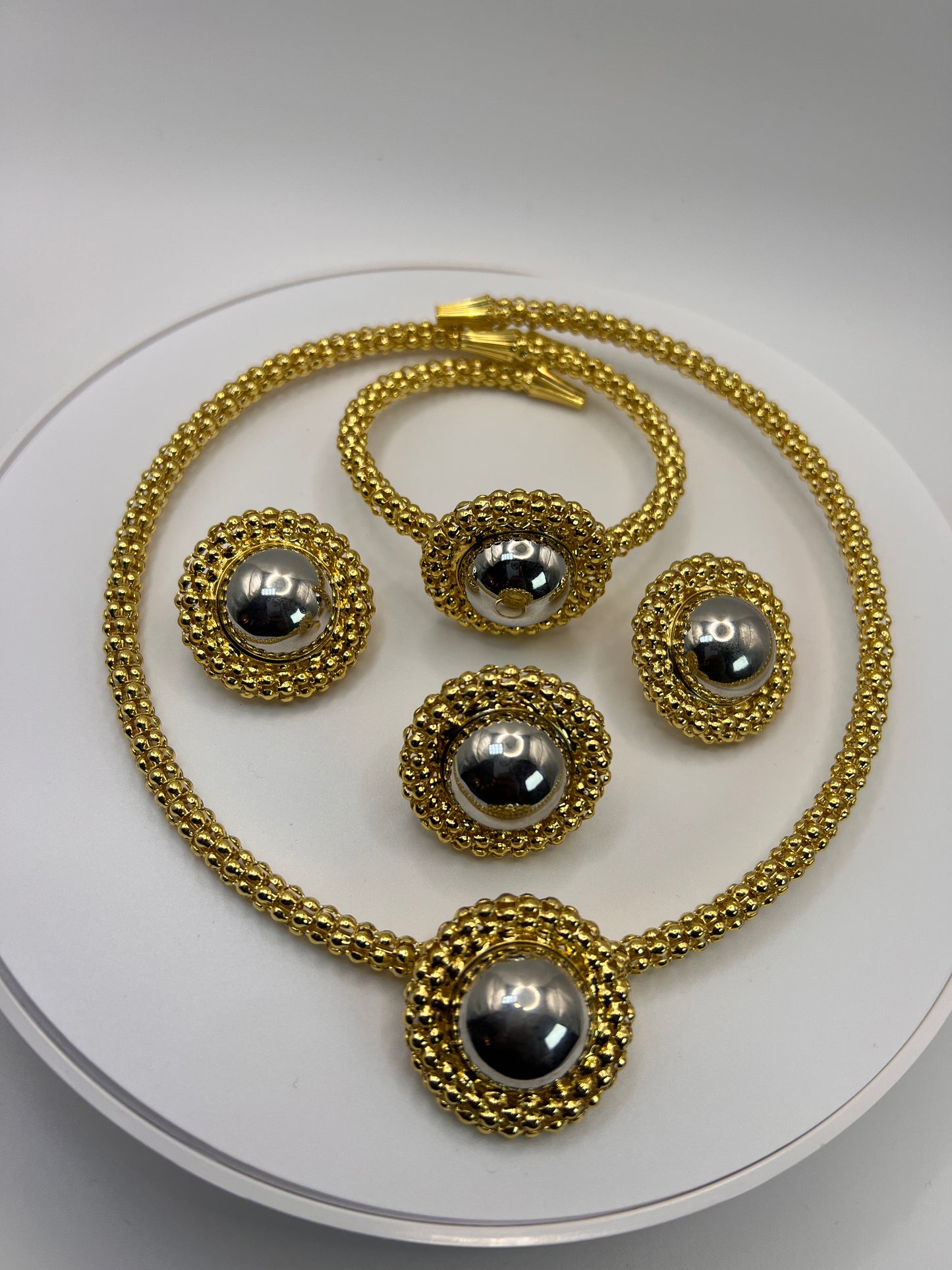 Round Ball With Cord Set
