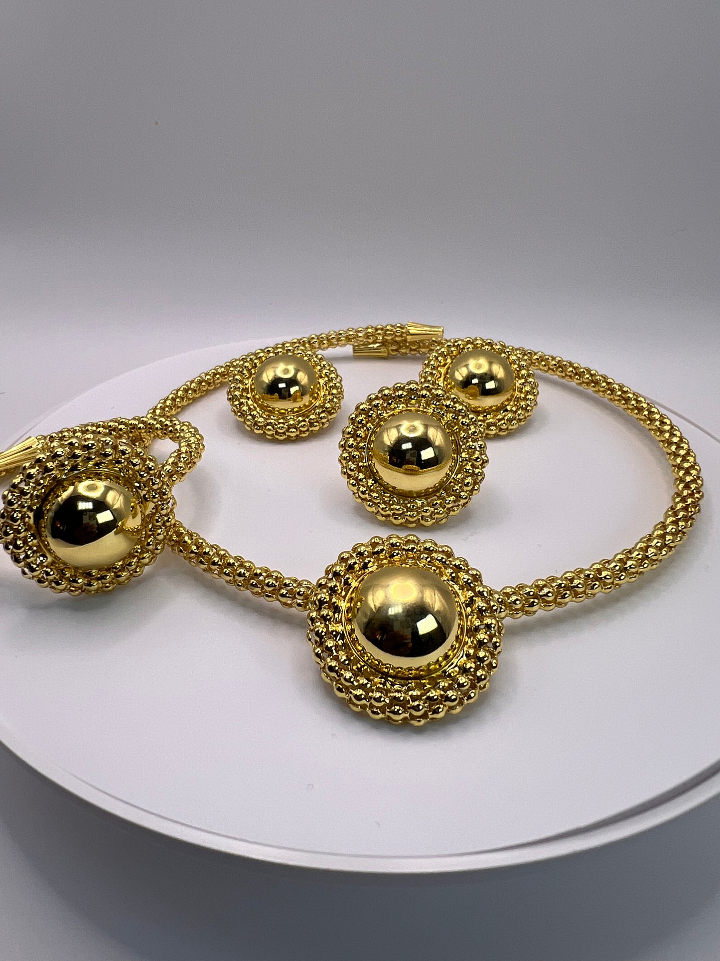 Round Ball With Cord Set