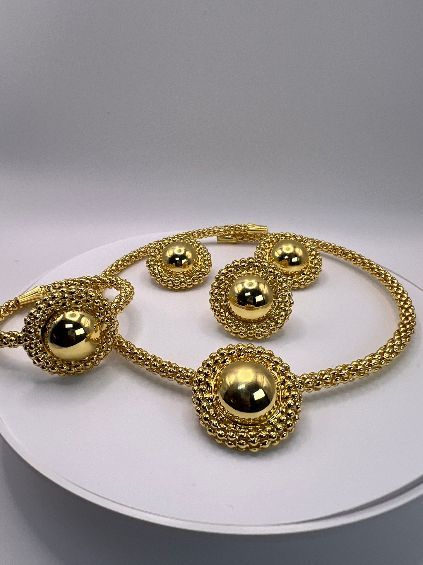 Round Ball With Cord Set
