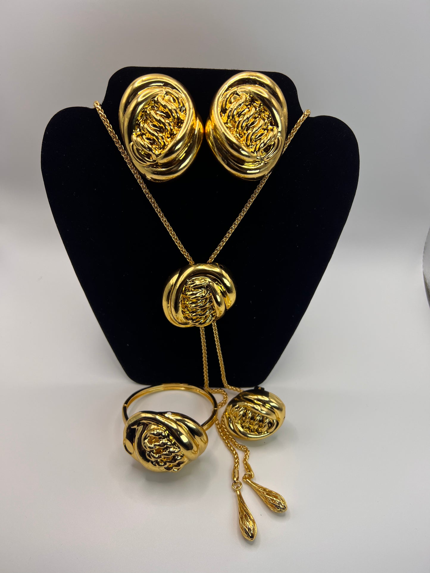 Long Chain Gold Costume Set