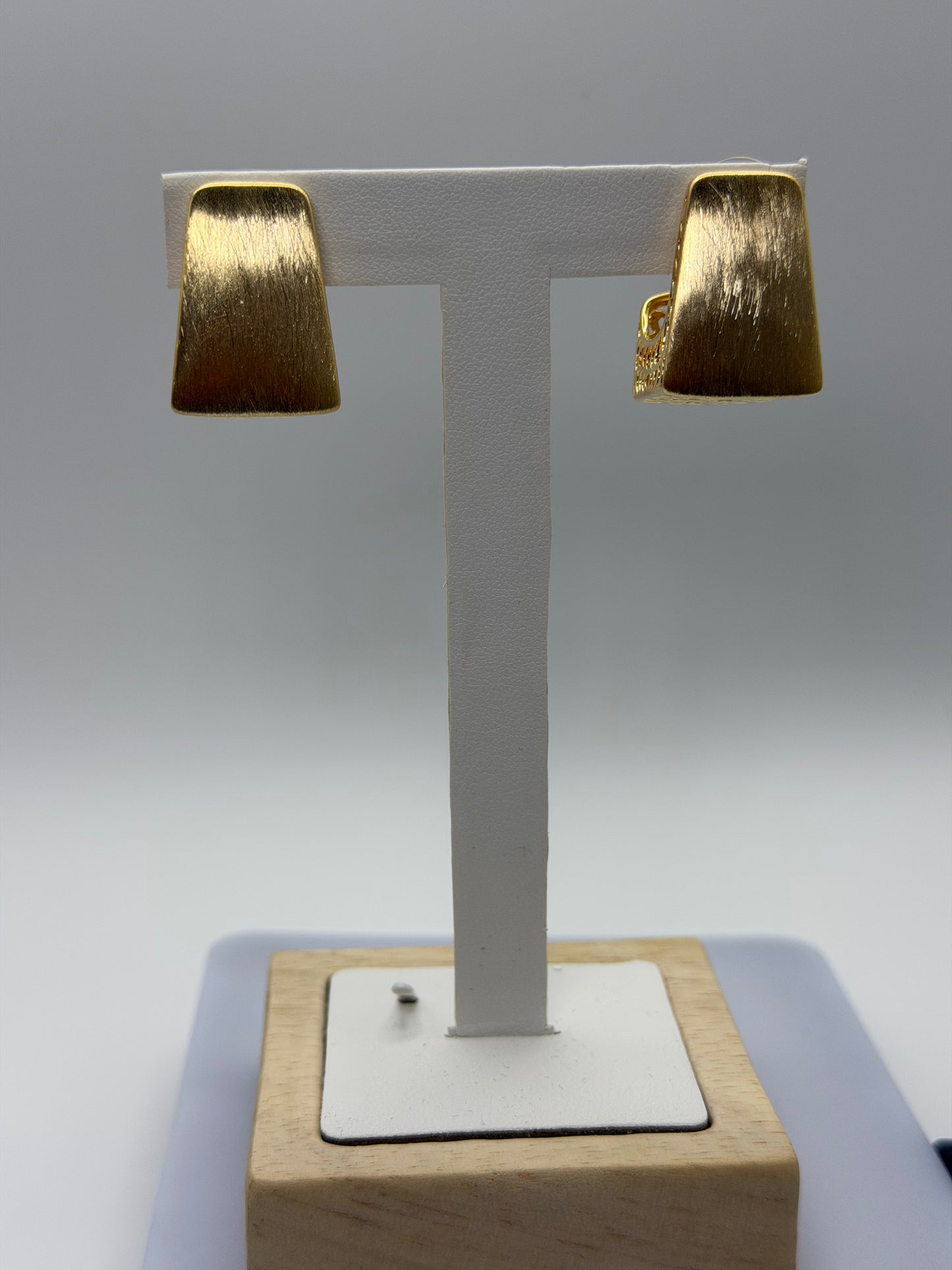 Aurique Zirconia Earring 1011