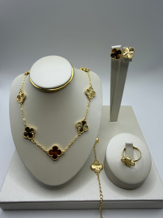 Aurique Rhombus Set with Ring