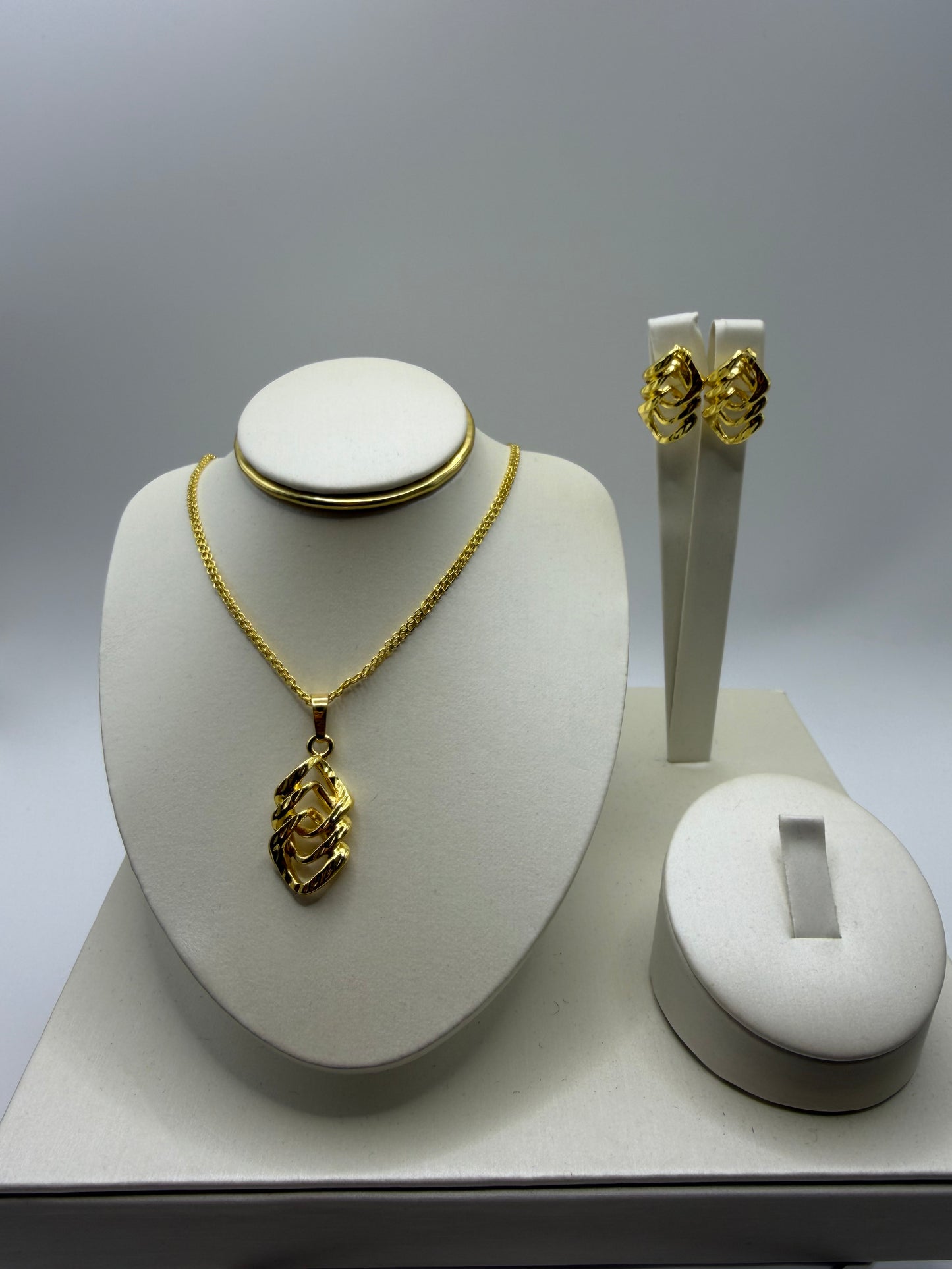 Aurique itallian earrings and pendant 1044