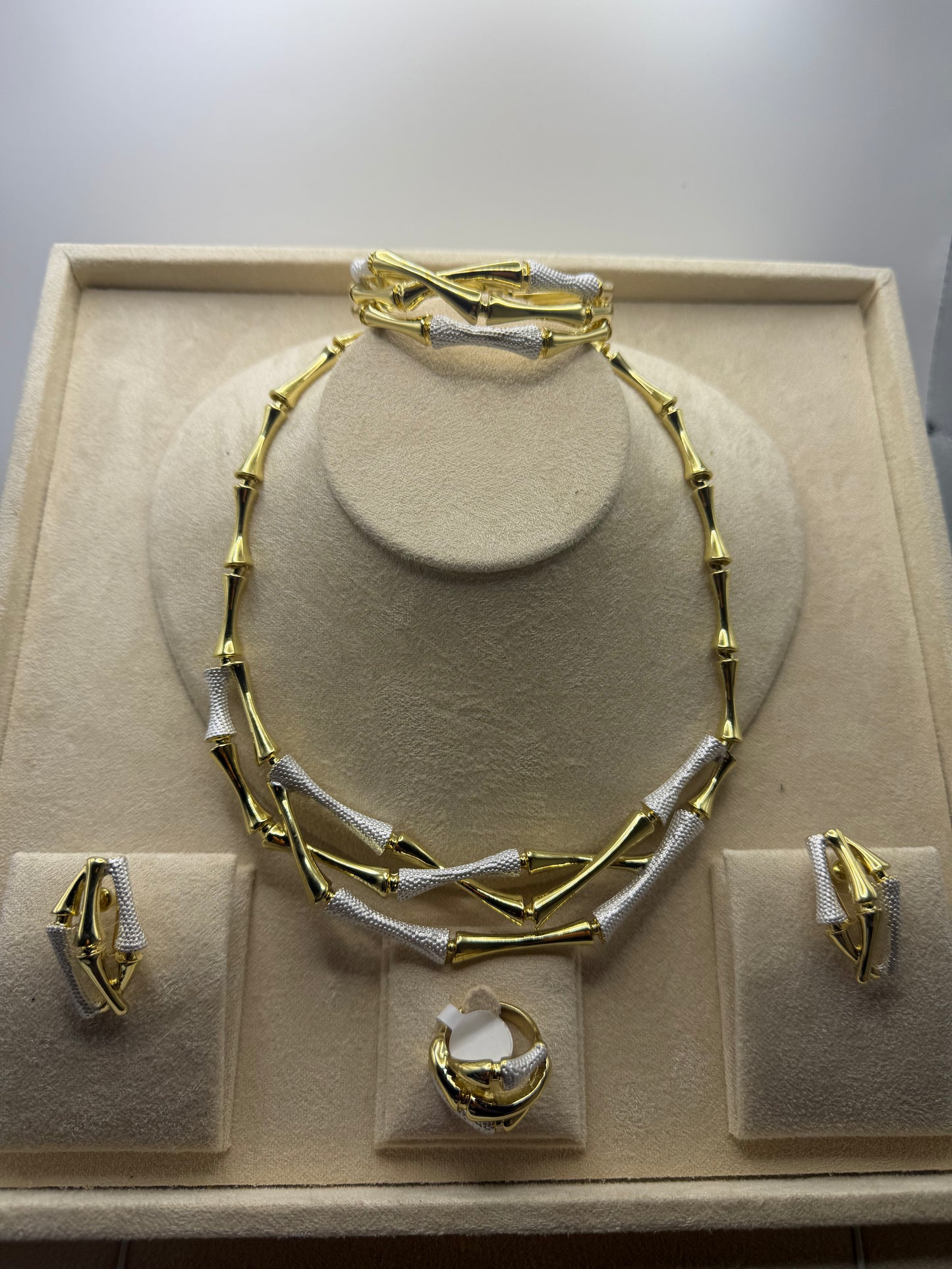 Aurique Itallian set 1048
