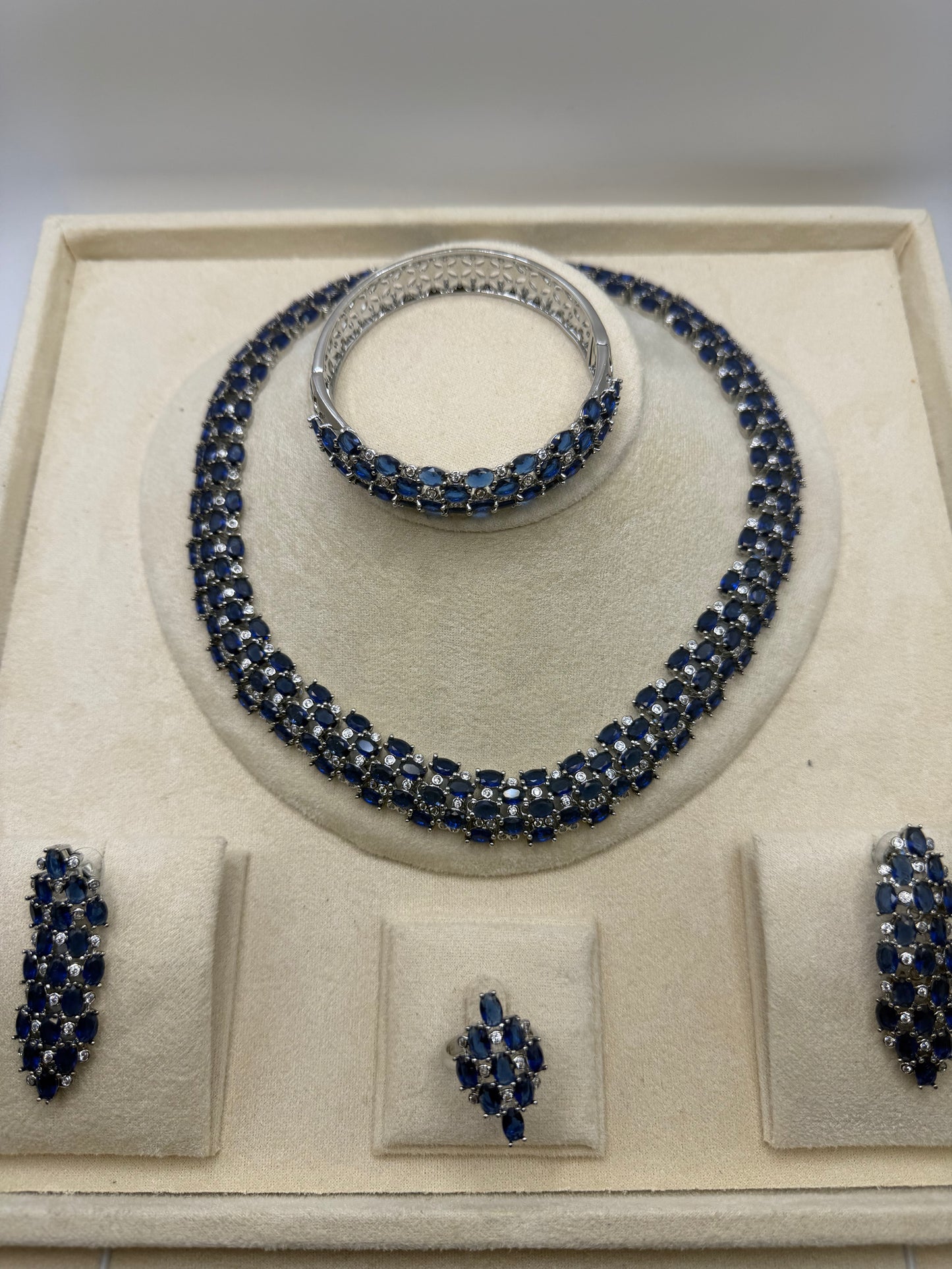 Aurique Zirconia set 1049