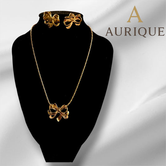 Twisted Butterfly Set