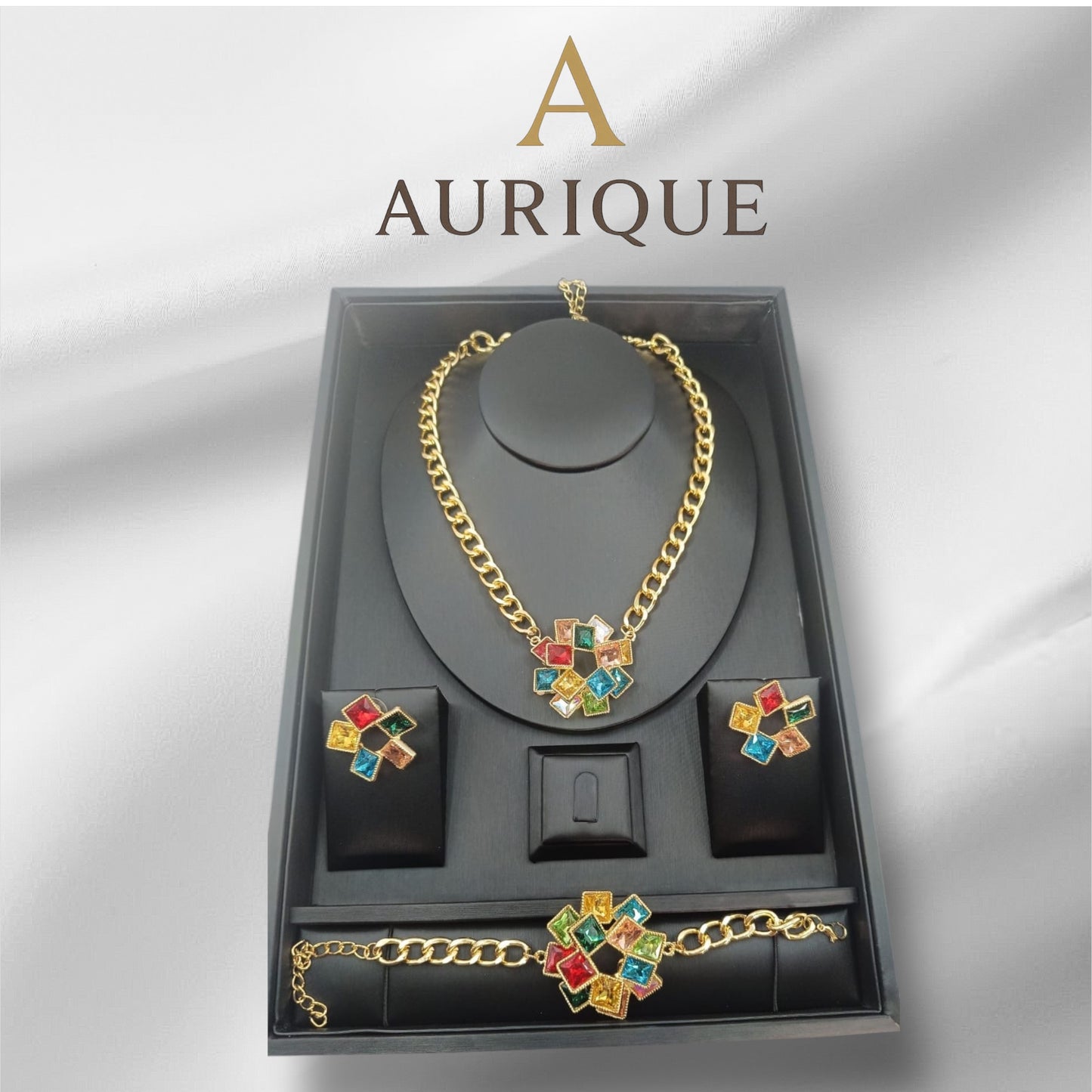 Cut Diamond Non-Tarnish Set
