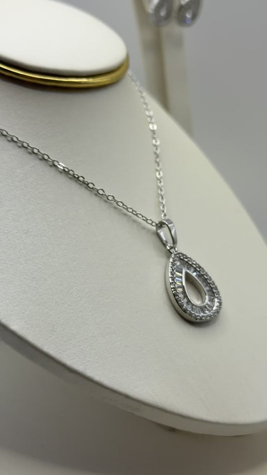 Aurique Itallian Earrings and pendant 1054