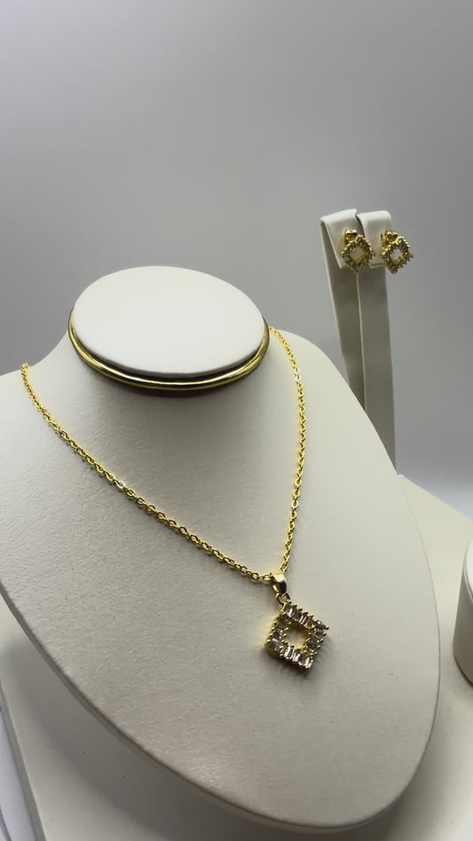 Aurique Itallian Earrings and pendant 1052