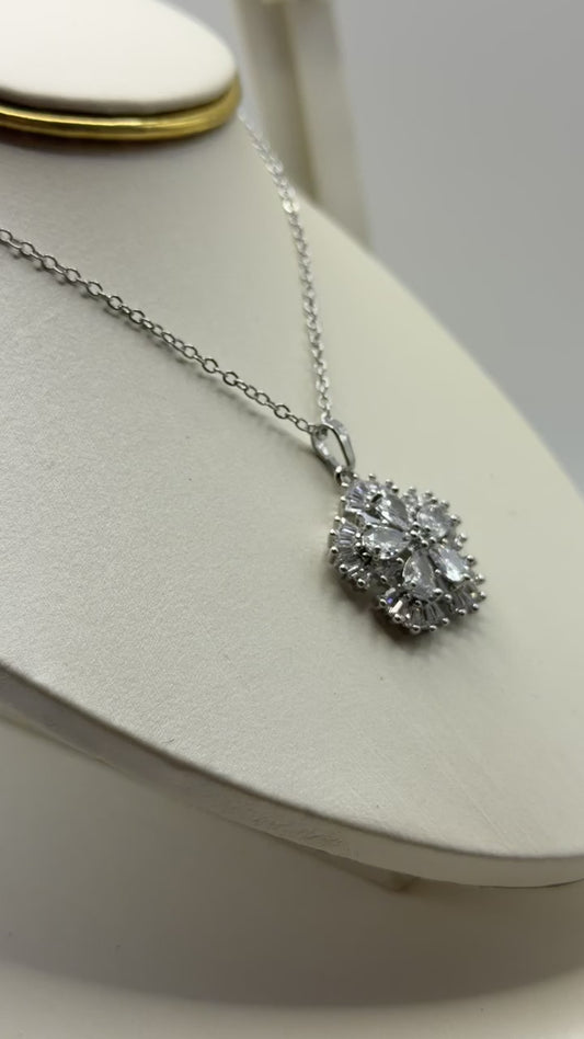 Aurique Itallian Earrings and pendant 1055