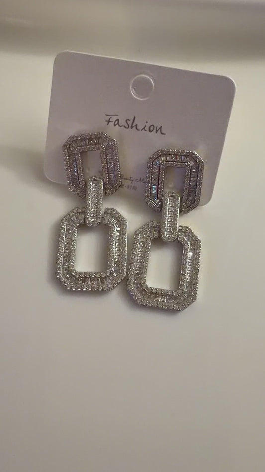 Aurique Zirconia Earrings 1023